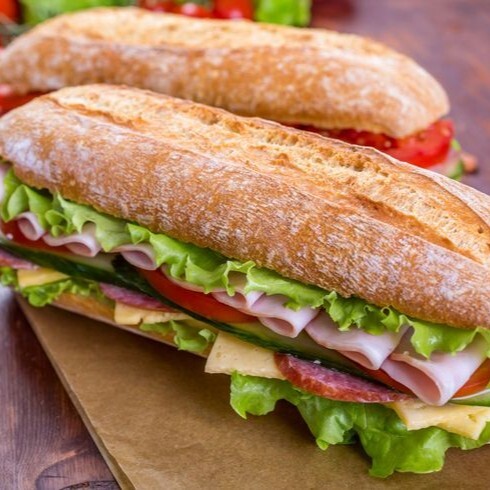 Macar Salamlı ve Hindi Fümeli Sandwich