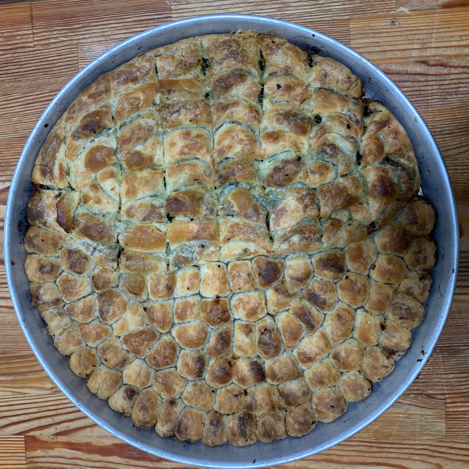 Boşnak Mantısı ve Ispanaklı Boşnak Böreği 1 Tepsi (2.5 Kg)