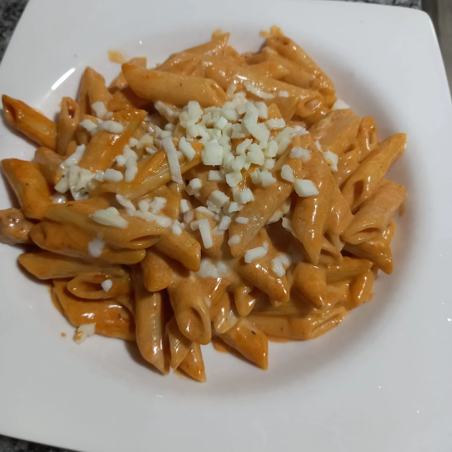 Arrabbiata Soslu Tavuklu Makarna