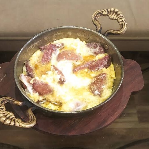 Sucuklu Kaşarlı Yumurta