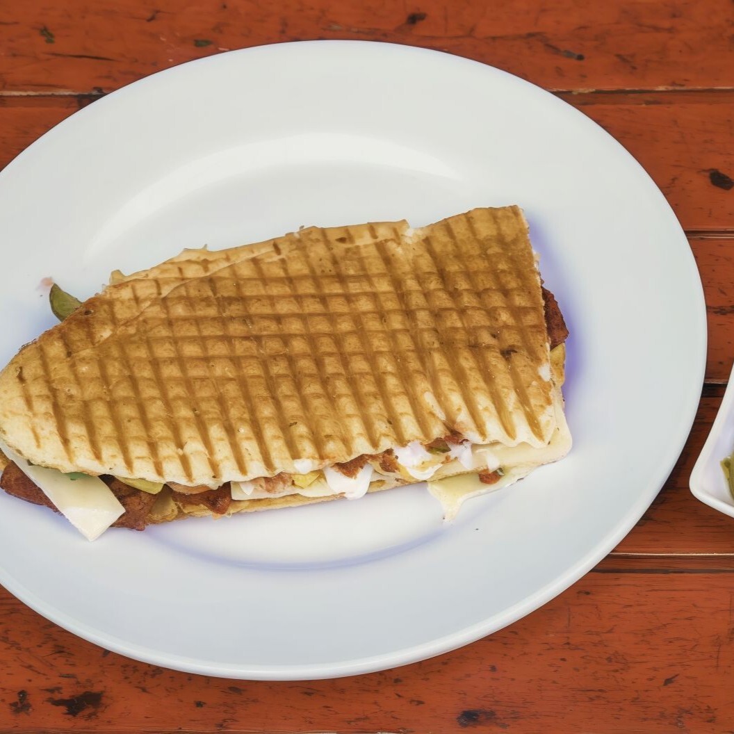 Tam Ekmek Arası Karışık Tost