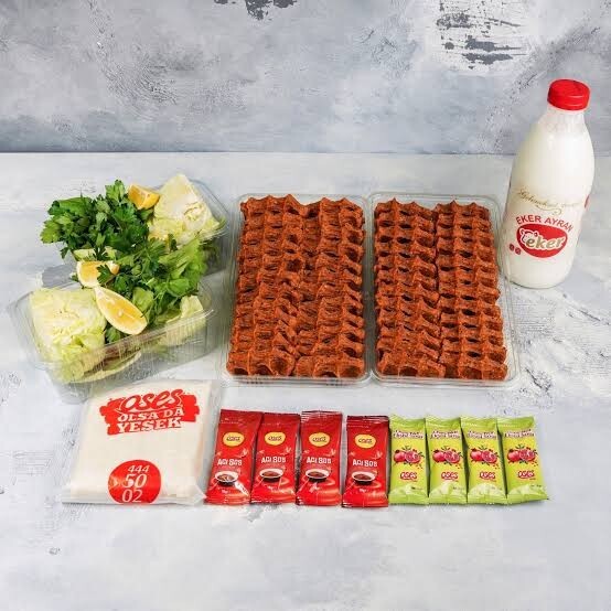 Çiğ Köfte(500 gr.)& Litrelik İçecek Menü