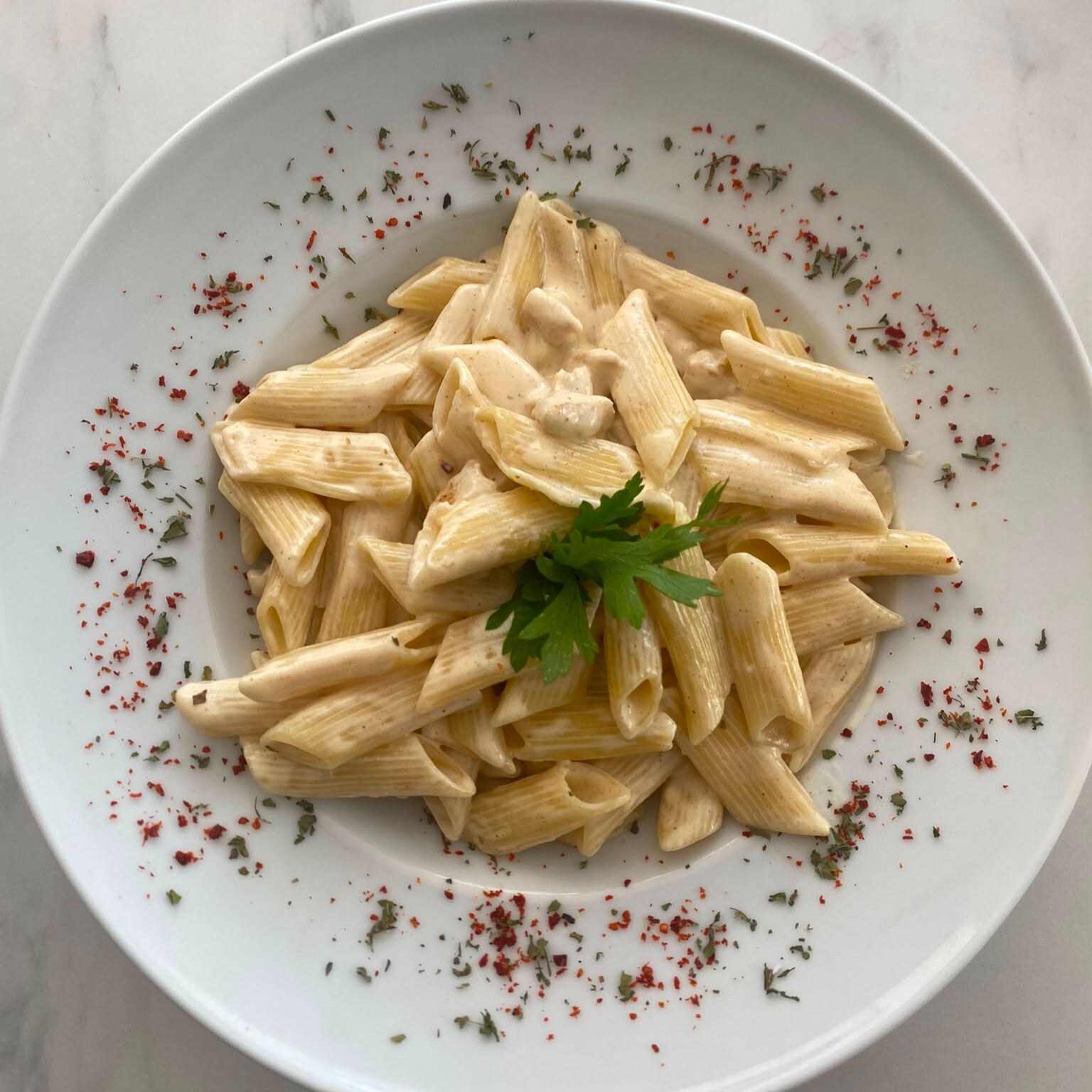 Kremalı Mantarlı Tavuklu Penne Makarna