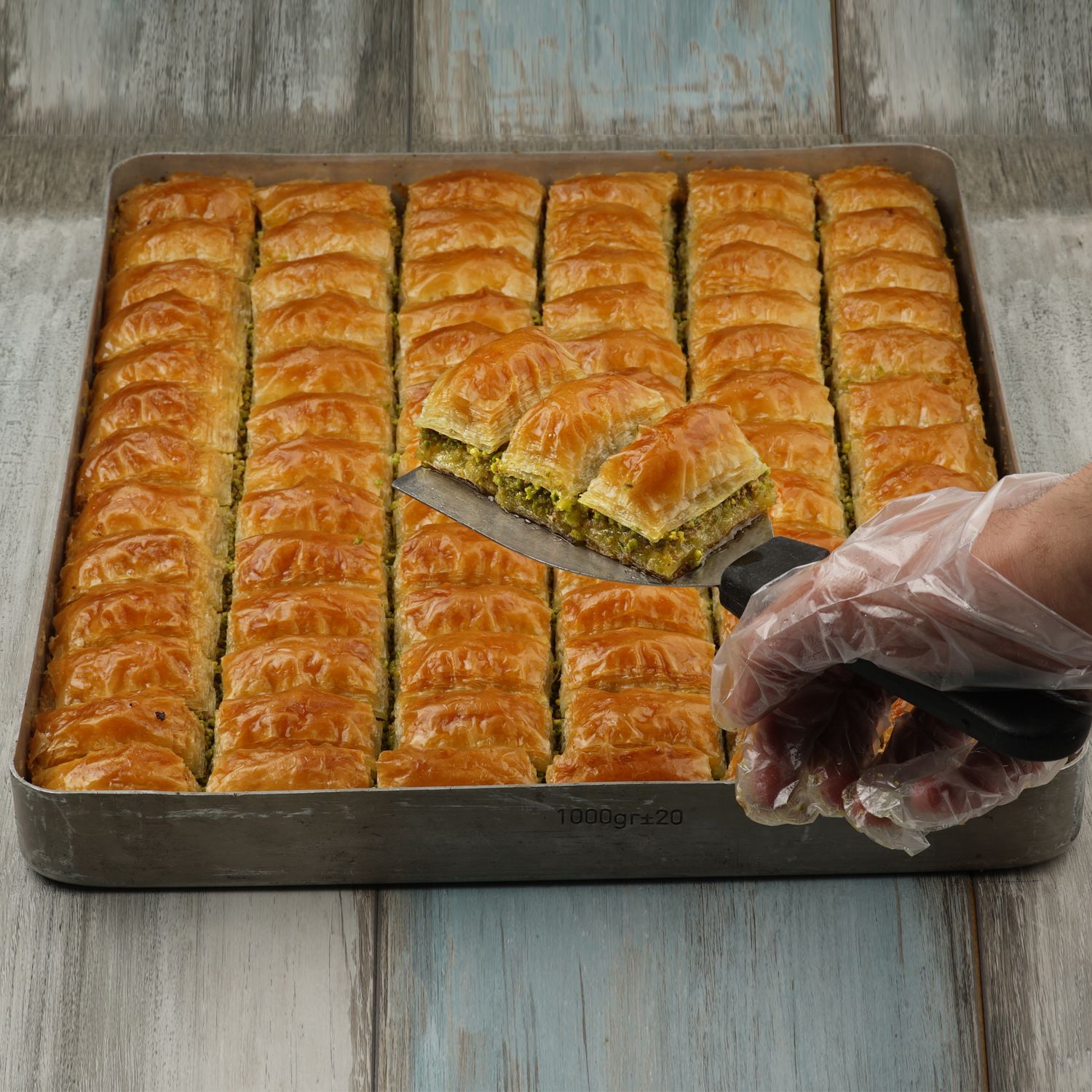 Yarım Tereyağlı Fıstıklı Baklava