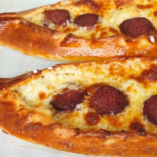 Sucuklu Kaşarlı Cantık