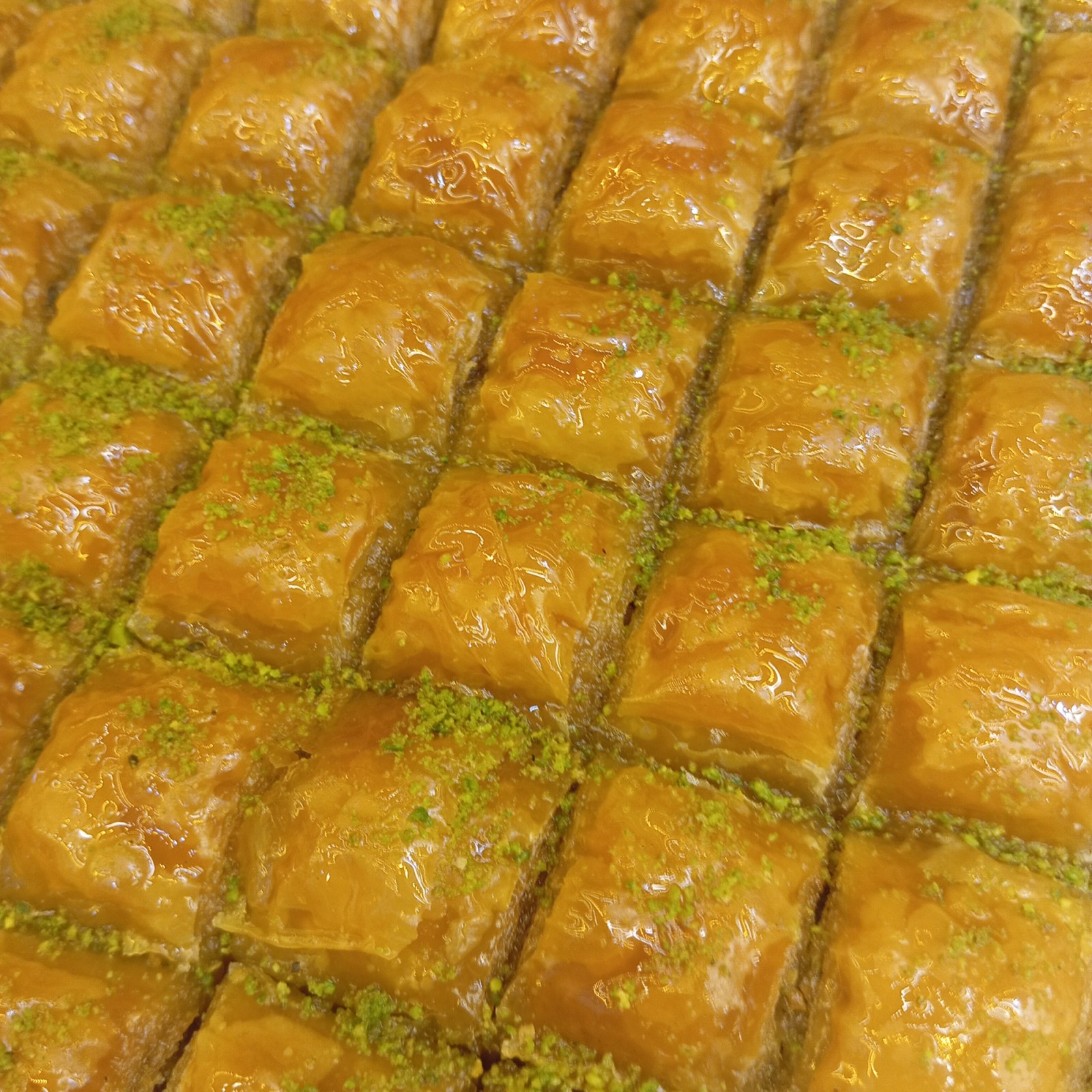 Fıstıklı Özel Baklava (1 kg.)