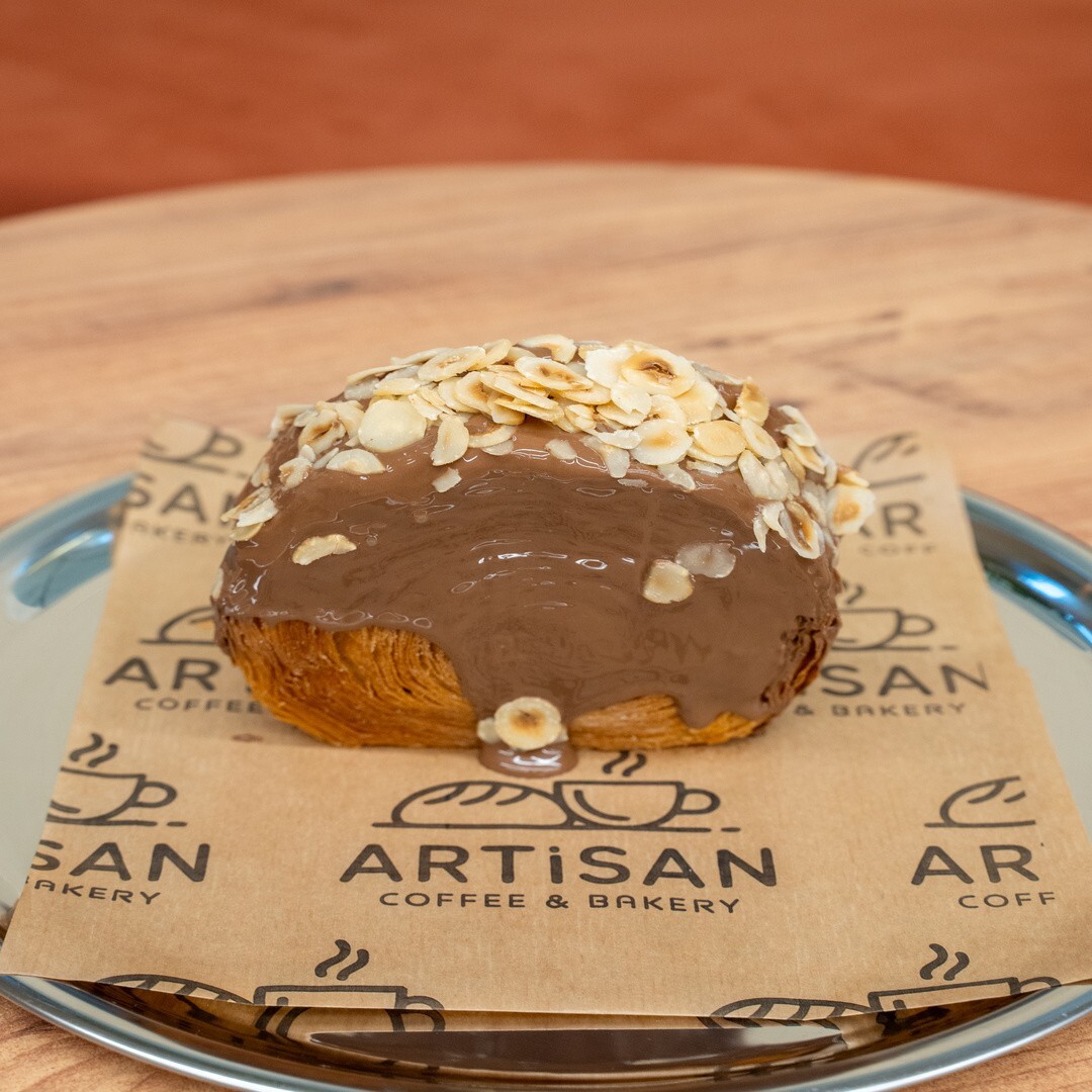 Sütlü Çikolatalı Roll Kruvasan