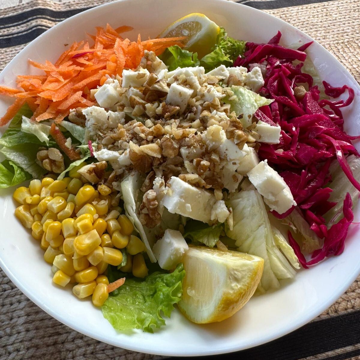 Peynir Ceviz Salata