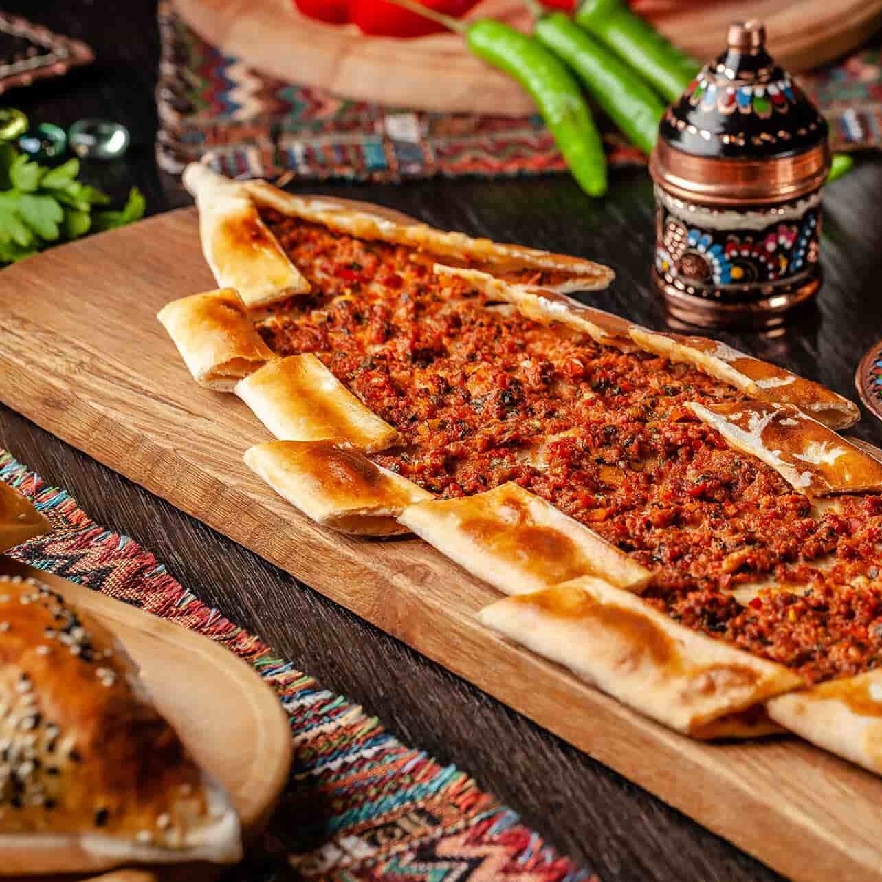 Kıyma Kaşar pide