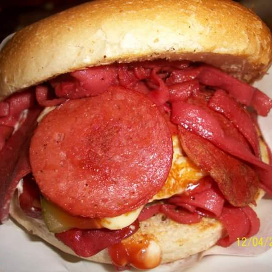 İzmir Karışık Burger+ Tırtıklı Patates