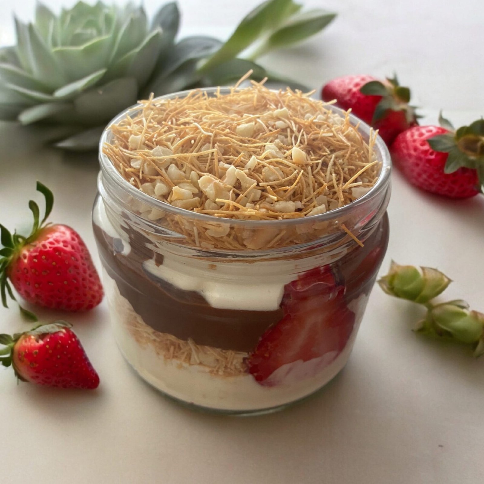 Çilek Kadayıf Nutella Magnolia