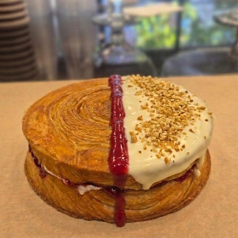 Frambuazlı Roll Kruvasan