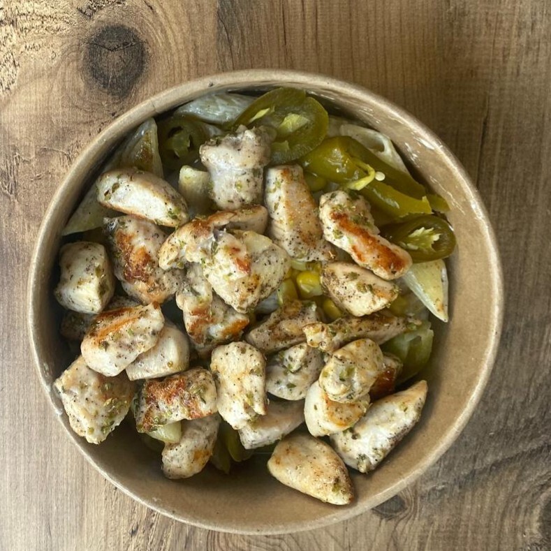 Kova Da Kajun Soslu Tavuk Seçenek .Makarna /Pilav.
