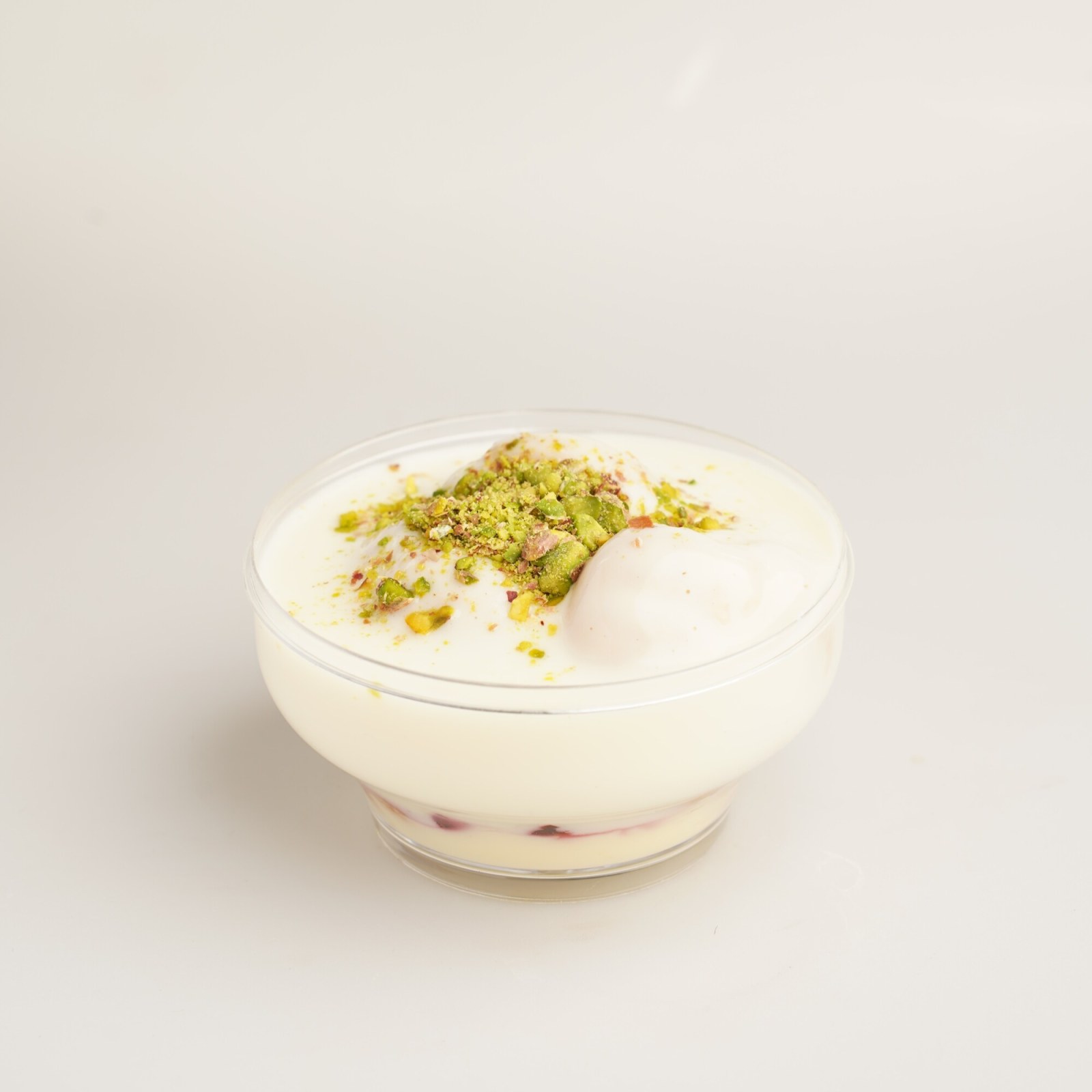Beyaz Çikolatalı Profiterol