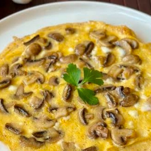 Kavurmalı Mantarlı Kaşarlı Omlet