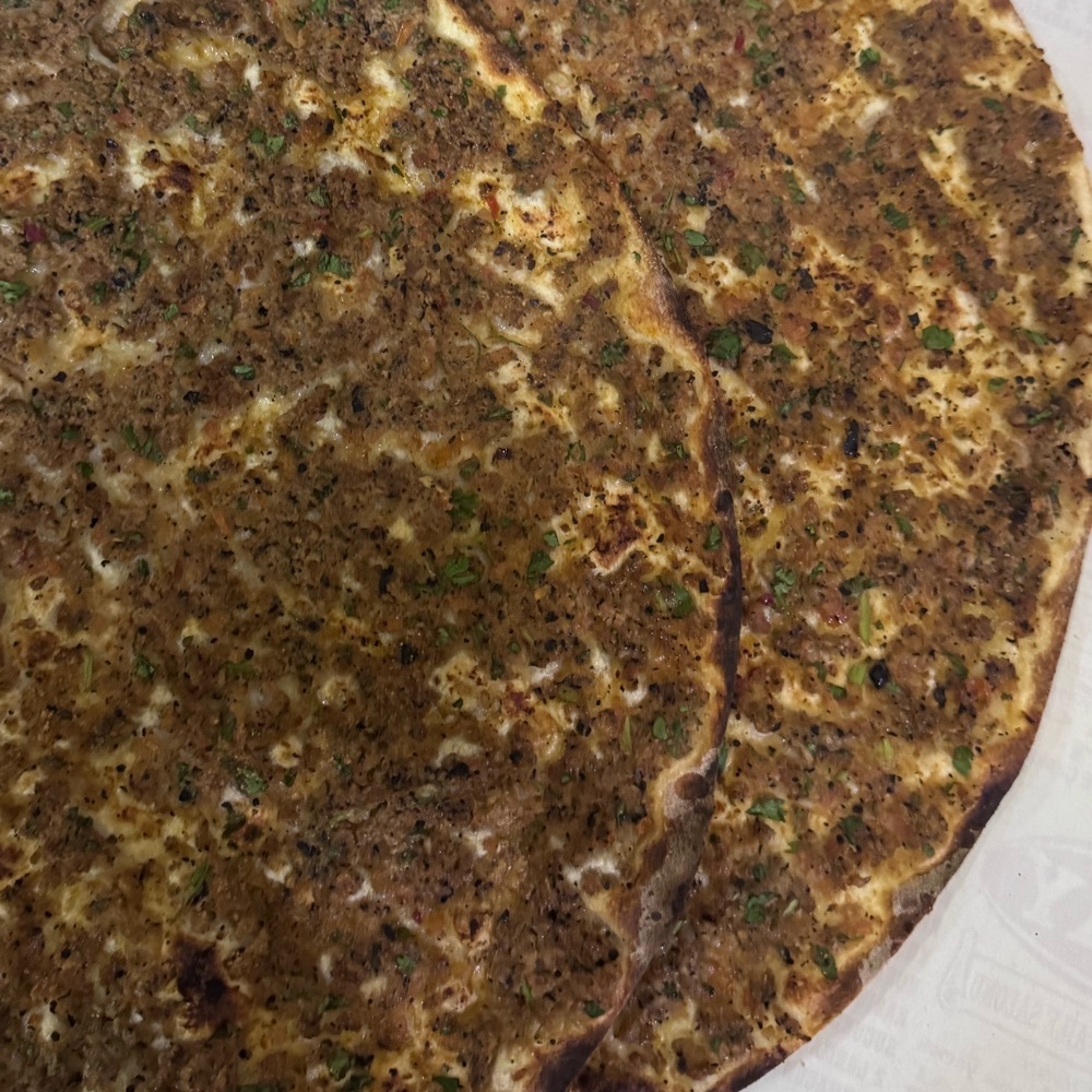 3 Lahmacun +2 Ayran