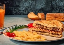 Kavurmalı Tost