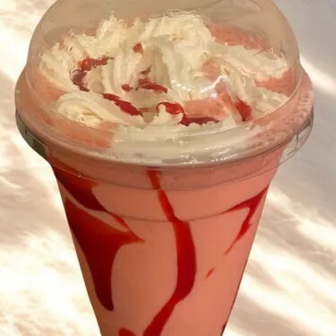 Çilekli Milkshake