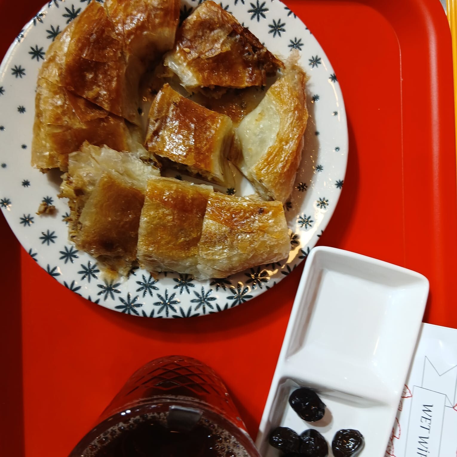 KIYMALI KOL BÖREĞİ ,( USTASINDAN EL AÇMASI BOL MALZEMELİ ) (PİŞMİŞ ÜRÜN GRAMAJIDIR ) ( 200 GR )