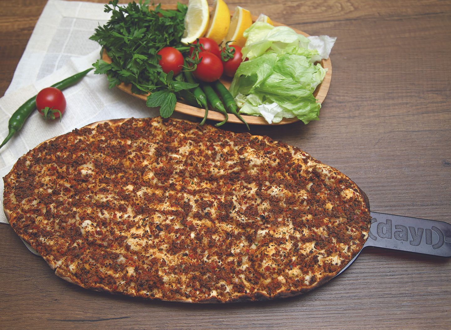 İsotlu Acılı Lahmacun