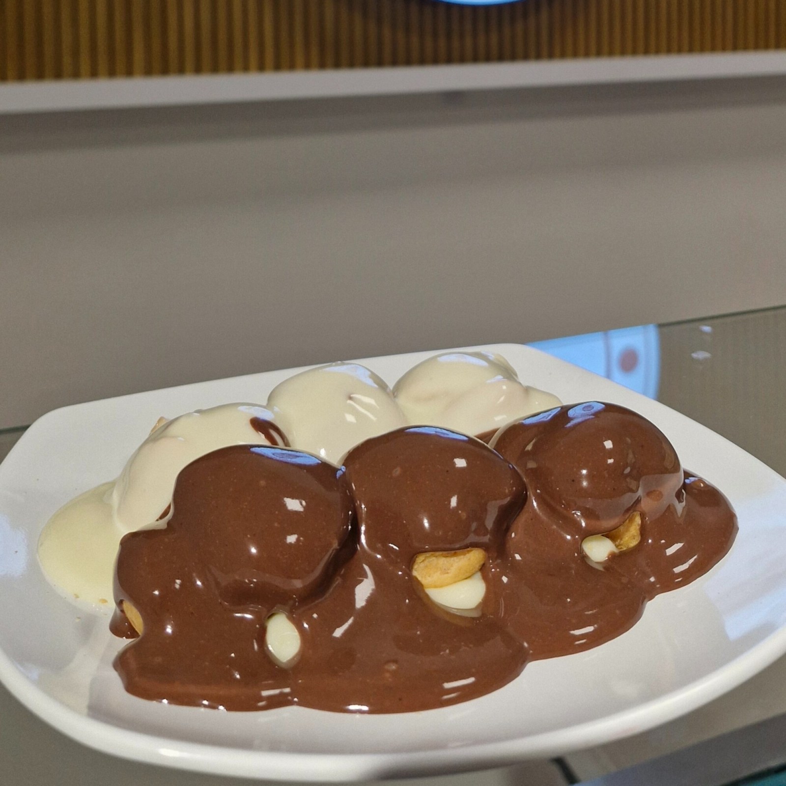 Karışık Çikolatalı Profiterol (900 Gr.)