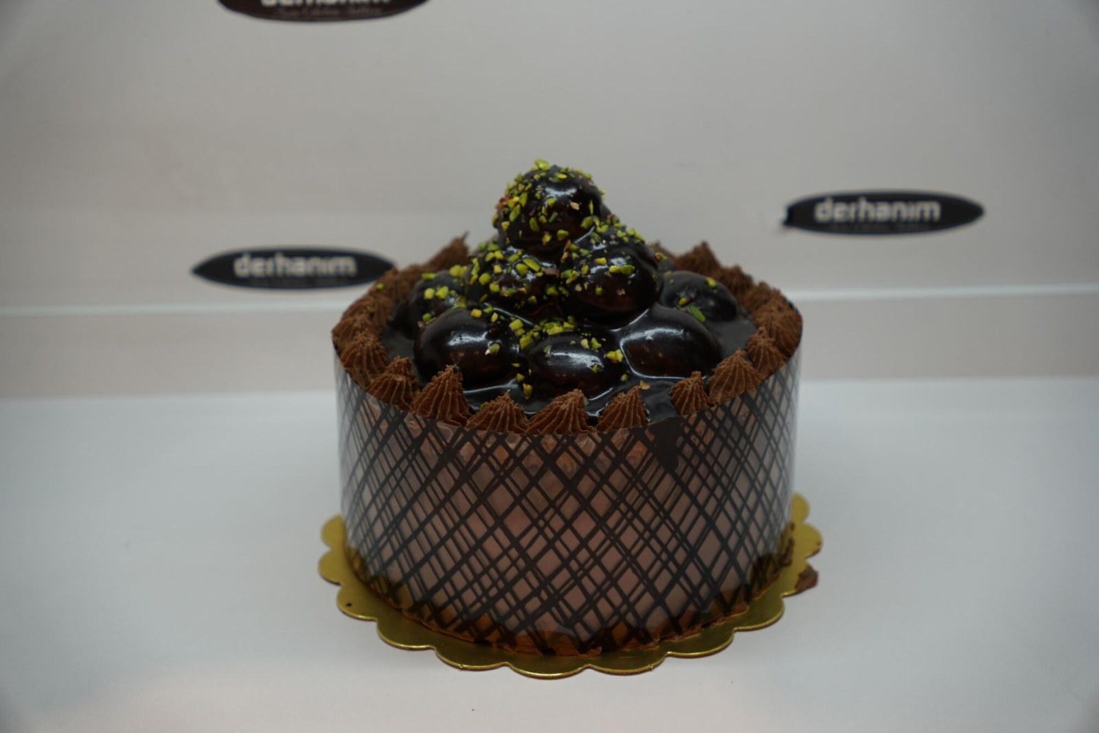 Profiterollü Çikolatalı Pasta (No. 1)