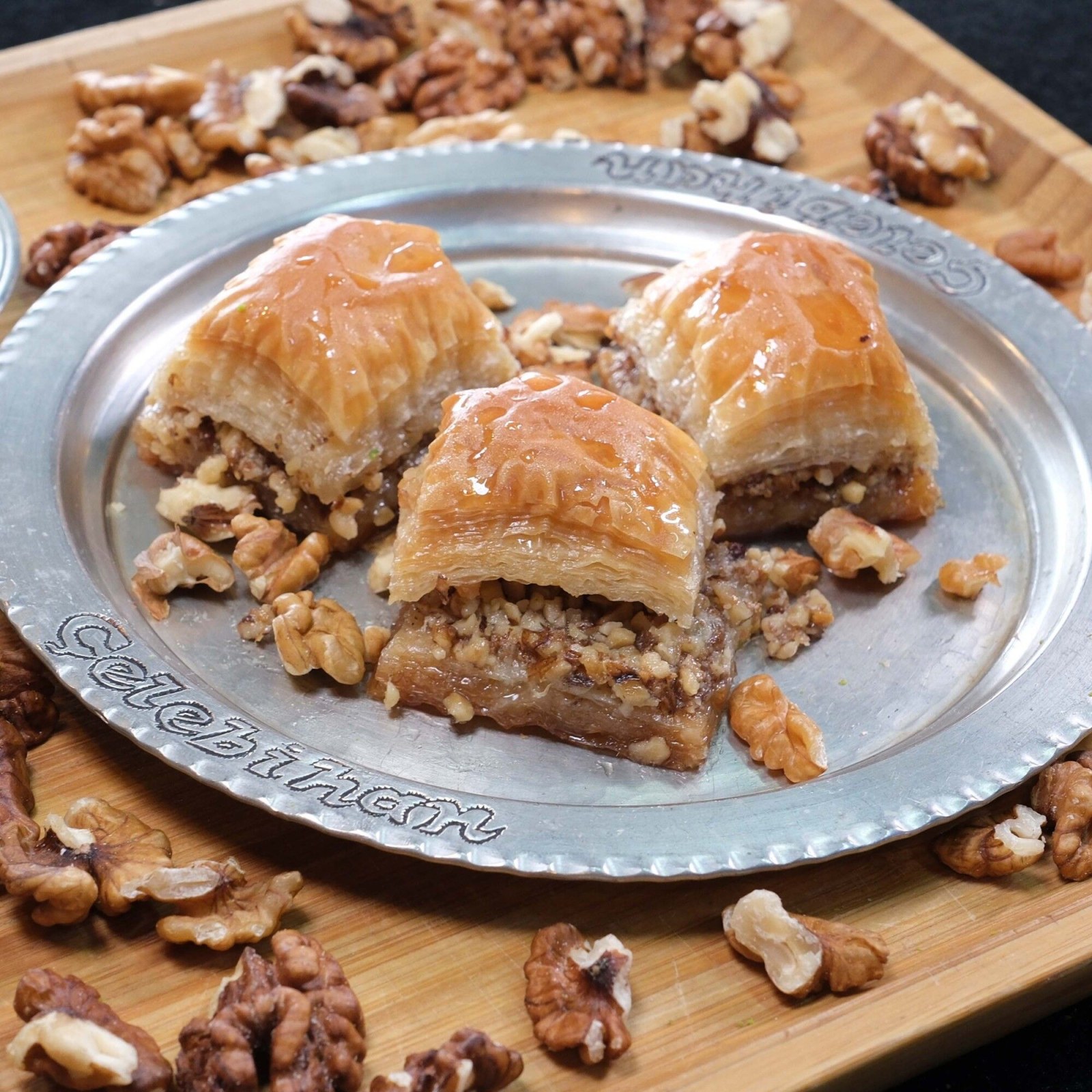 Cevizli Kare Baklava (1kg)
