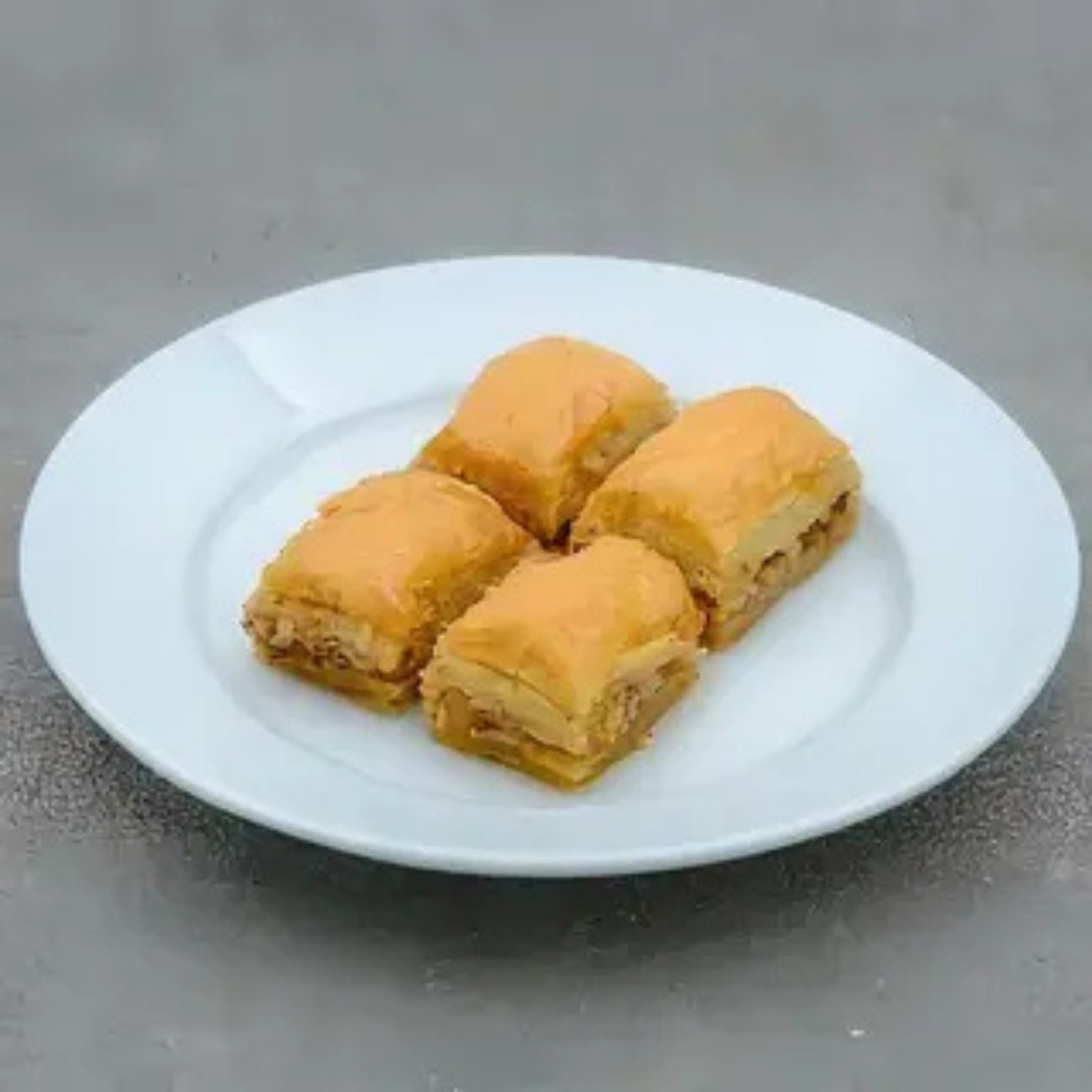 Cevizli Baklava (4 Adet)