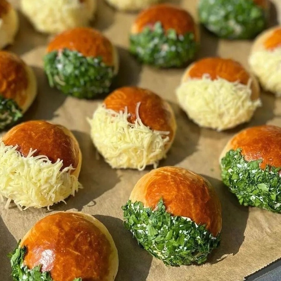 (Sakallı) Labneli Kanepe