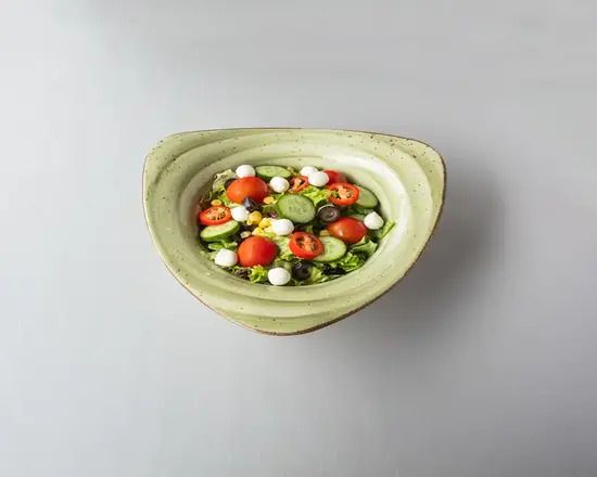 Akdeniz Salata
