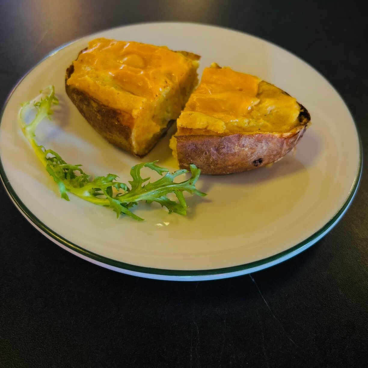 Fırında Tereyağlı Cheddarlı Patates
