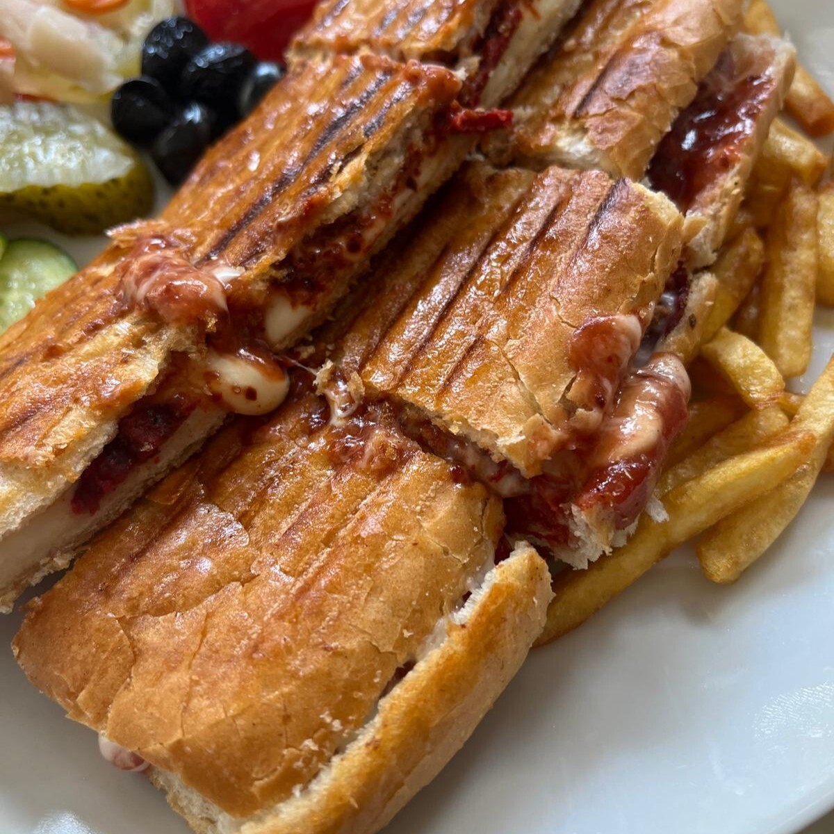 Duble Kaşar Duble Sucuklu Tost