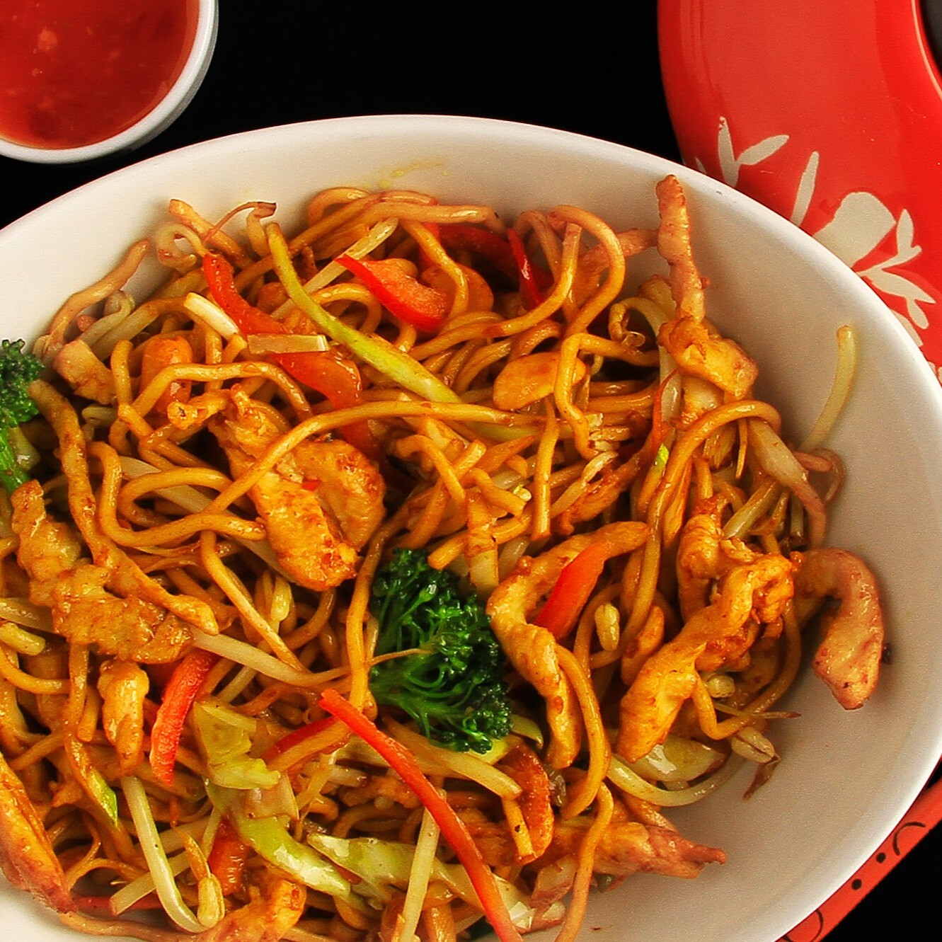 77. Köri Soslu Fıstıklı Tavuklu Noodle
