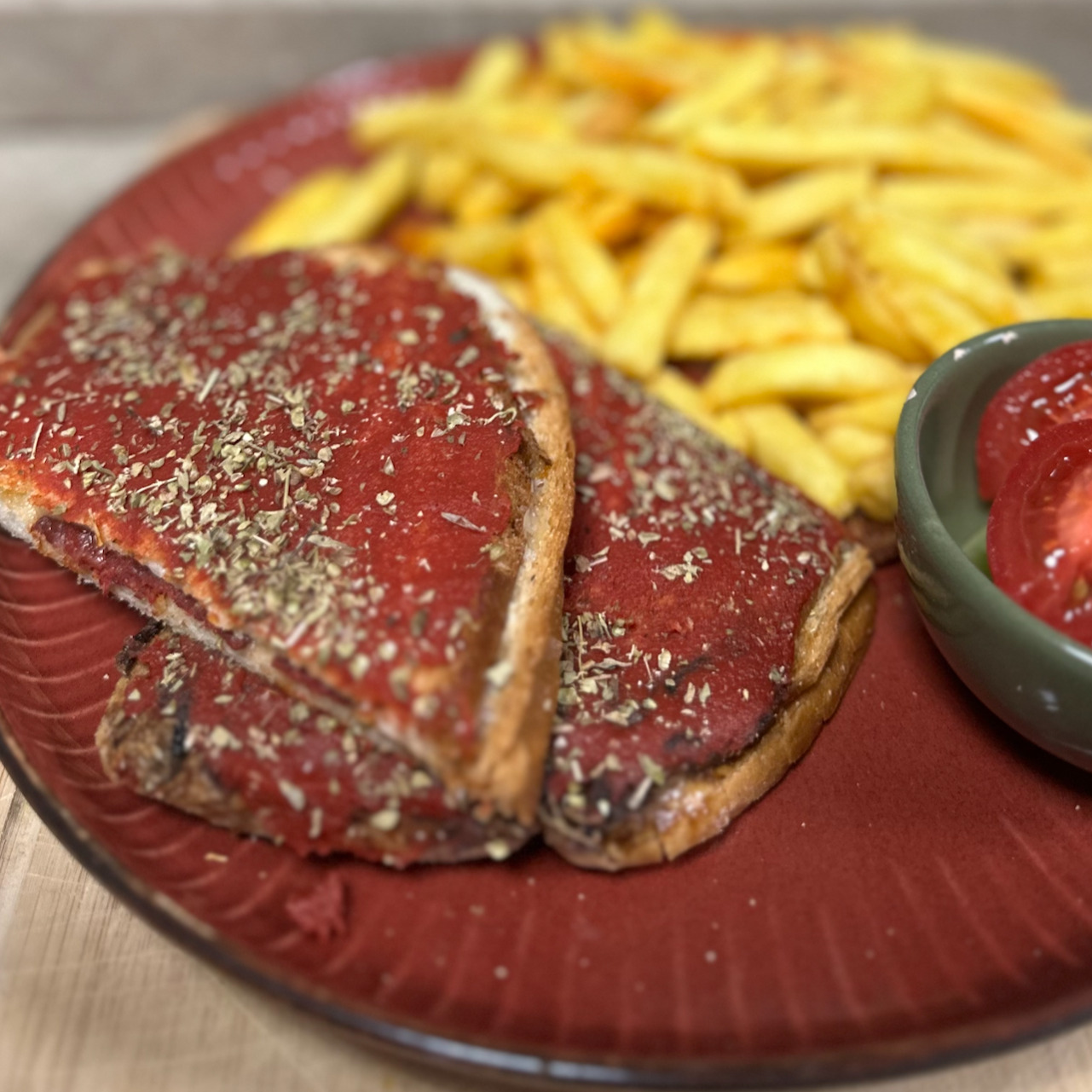 Sucuk Kaşarlı Tost