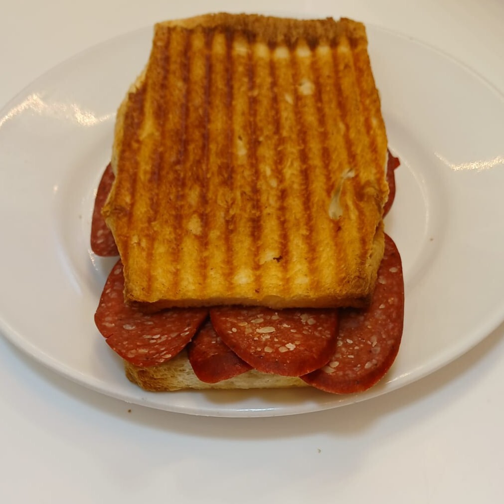 Sucuklu Tost