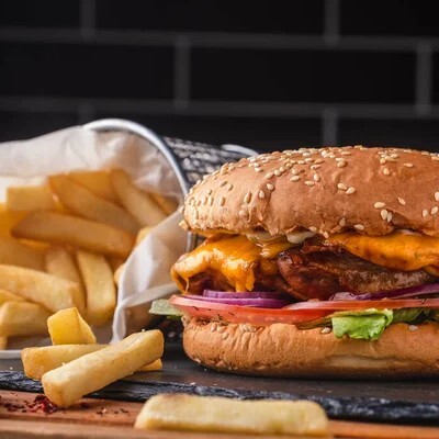 Tavuk Cheeseburger