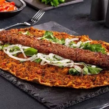 Lahmacun arası adana dürüm+ayran