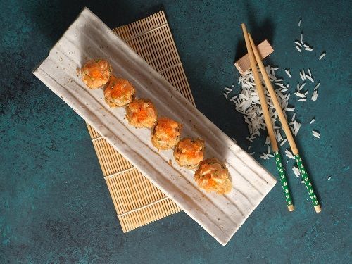 229 Spicy Salmon - Tempura Maki
