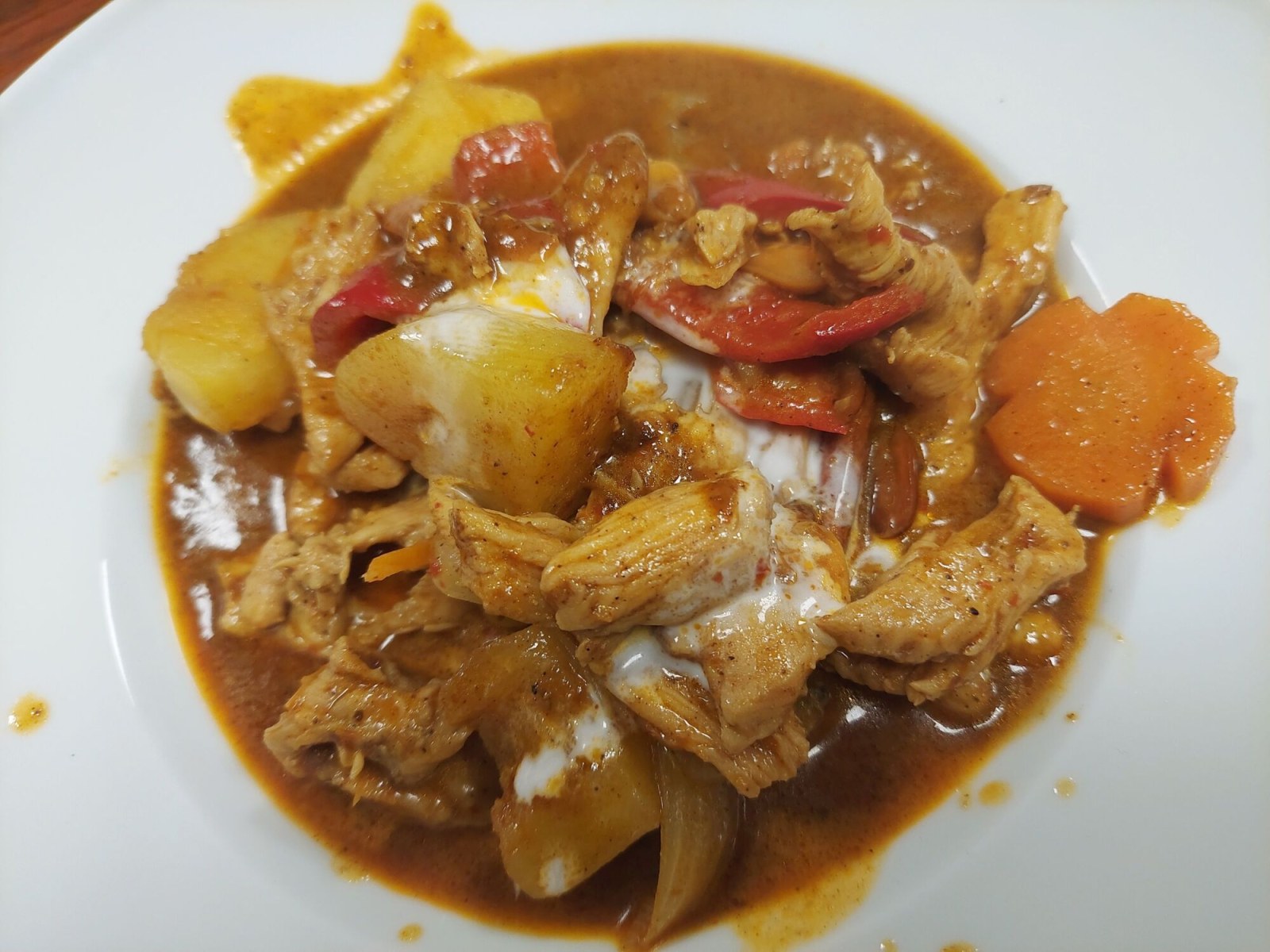 Massamun Köri (Tavuk) + Steam Rice