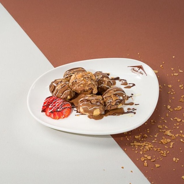Myra Profiterol