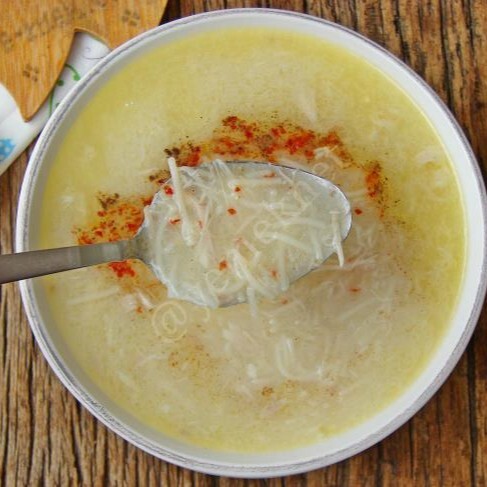 Tavuk Suyu Çorbası