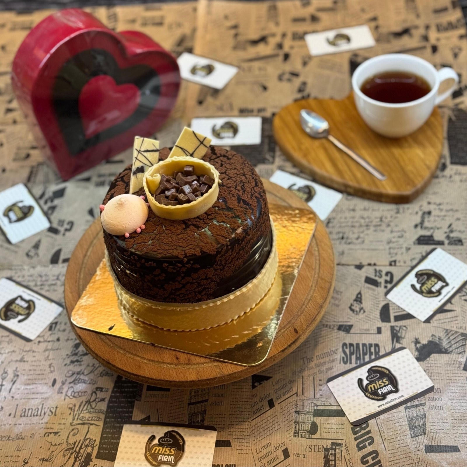 Çikolatalı Pasta (5 -6 Kişilik)