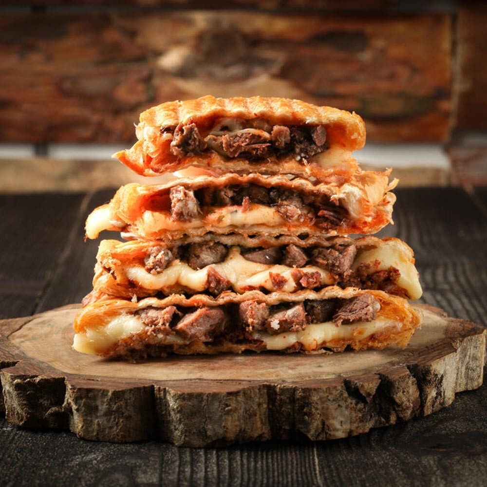 Ayvalık İtalyan Salatalı Tost