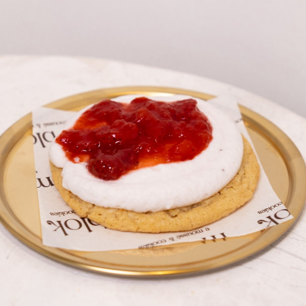 Strawberry Creme Cookie