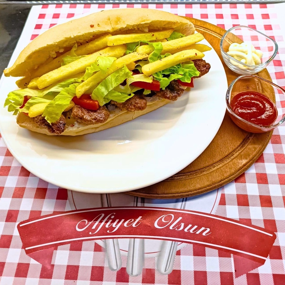 Ekmek Arası Et Köfte