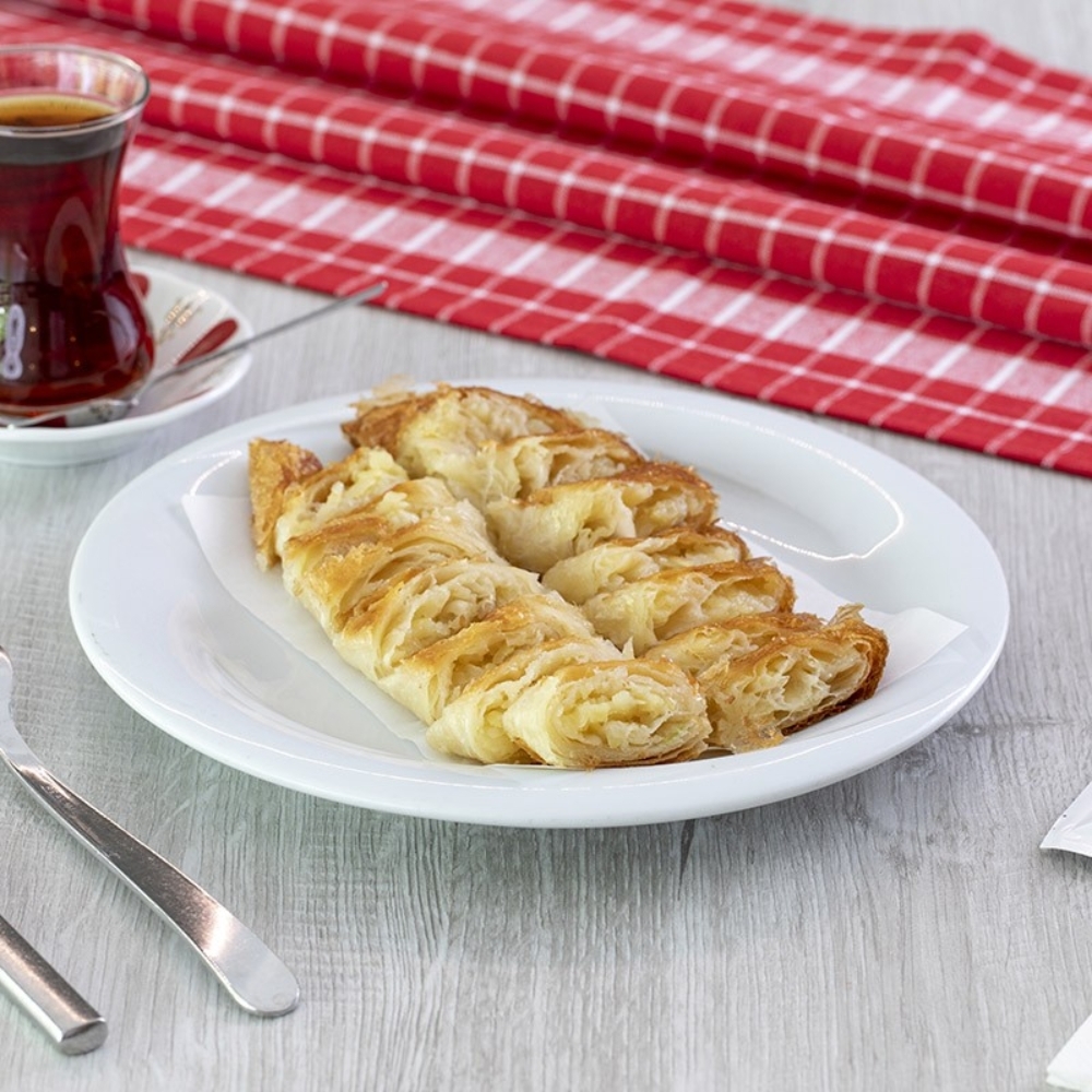 Patatesli Kol Böreği (1 Kişilik) +coca cola