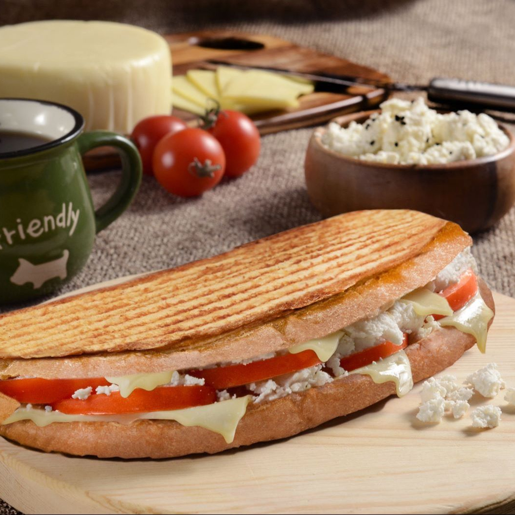 Tulum Peynirli Kaşarlı Tost Menü