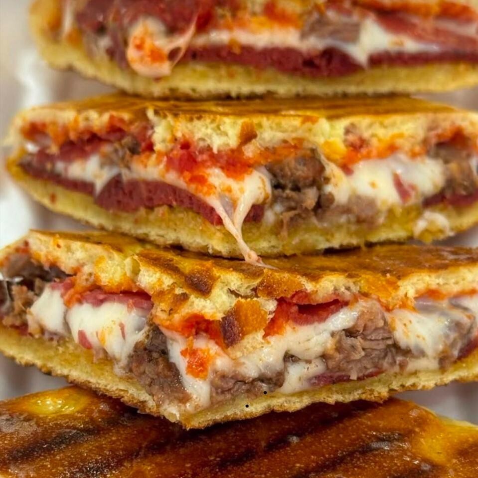 Kavurmalı Bazlama Tost