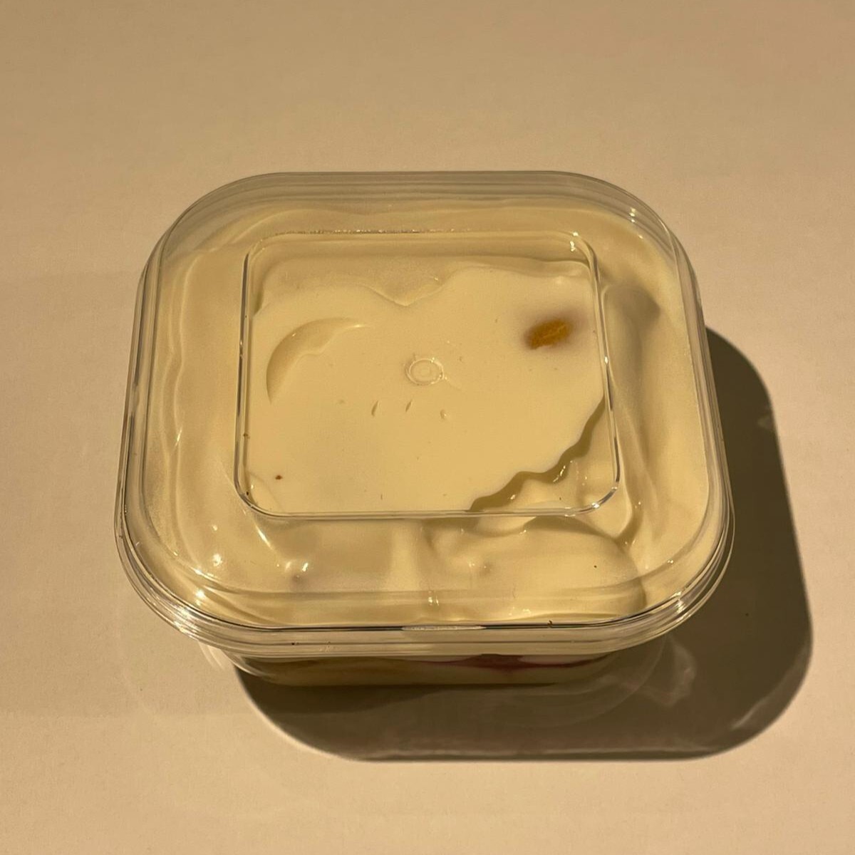 Beyaz çikolatalı profiterol