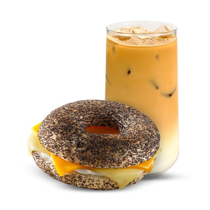 Iced Latte & Üç Peynirli Bagel